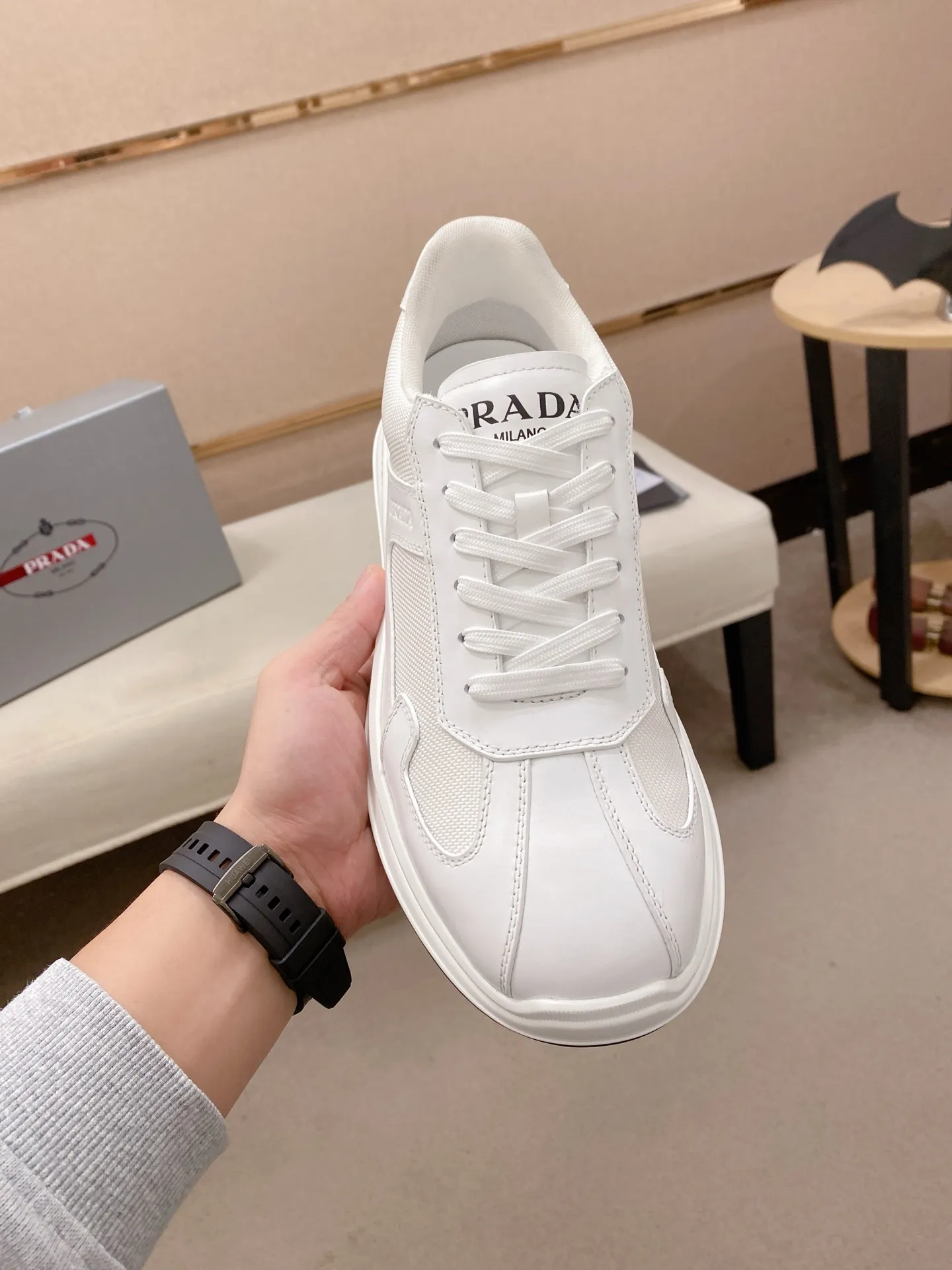 Factory price 600💰 ✔️✔️✔️High version High-quality new PRADA (Prada) counters are on the market at the same time, new men's shoes, 😘fabrics imported first-layer cowhide with waterproof materials, purely handmade. Lining: Full cowhide lining. 👍🏿 High-end ☄️ air-cushion molded anti-slip rubber outsole, exquisite lines, simple and elegant, comfortable and high-end for leisure travel. Code number: 38 to 45